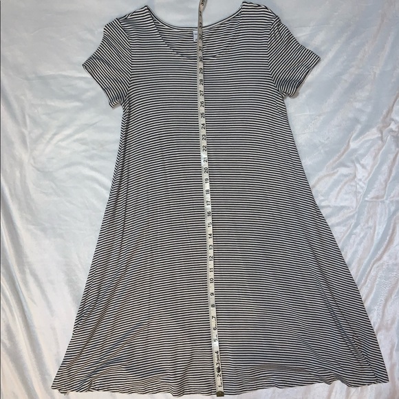 Old Navy Women’s XS Short Sleeve Dress - Picture 2 of 4